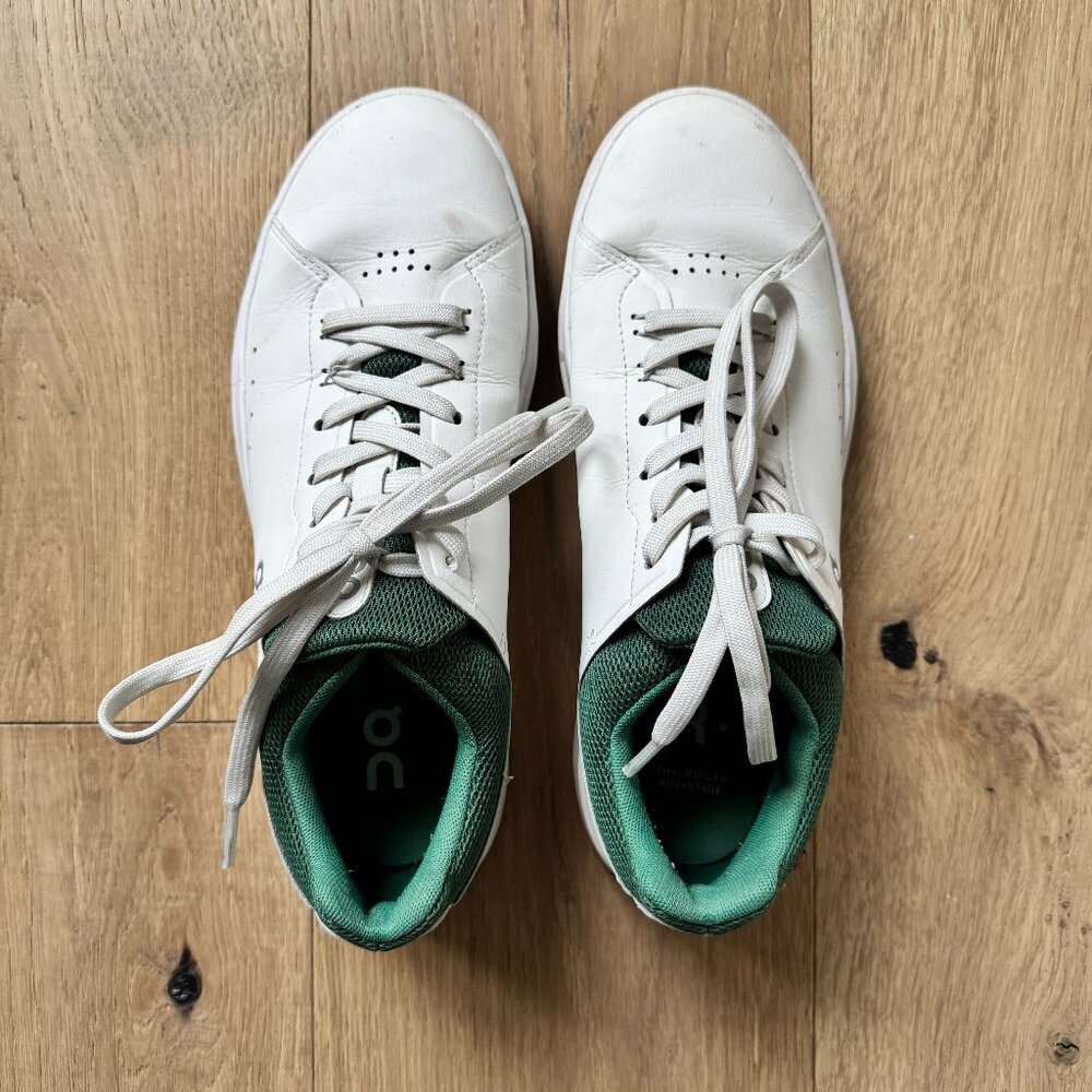 On The Roger Advantage Sneakers